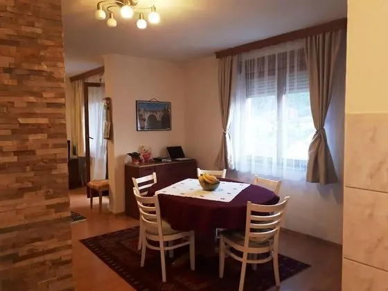 Apart Daire, 3 Yatak Odası, Nehir Manzaralı (Two Balconies)