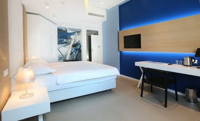 Deluxe Tek Büyük Yataklı Oda