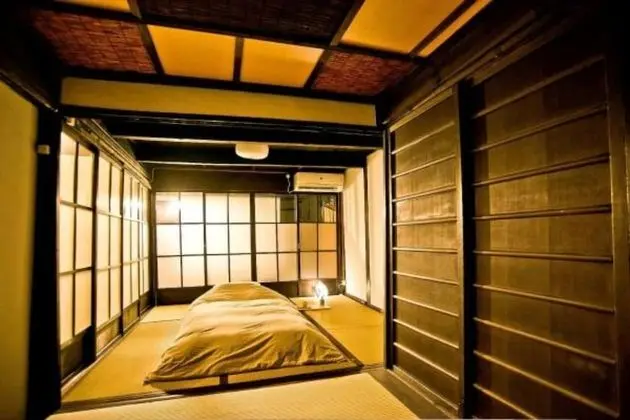 Ev (Traditional Japanese)