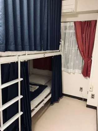 Ortak Ranzalı Oda, Sadece kadınlar için (Room for 4 Guests)