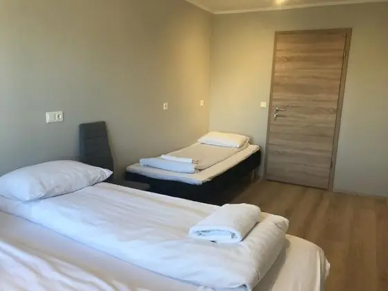 Üç Kişilik Oda, Ortak Banyo