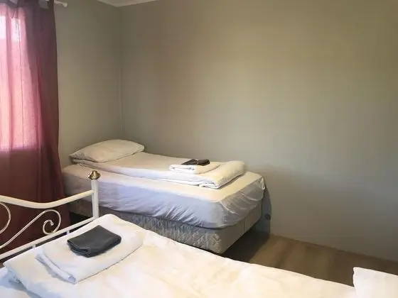Üç Kişilik Oda, Ortak Banyo
