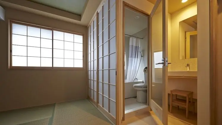Traditional İki Ayrı Yataklı Oda (with Bath)