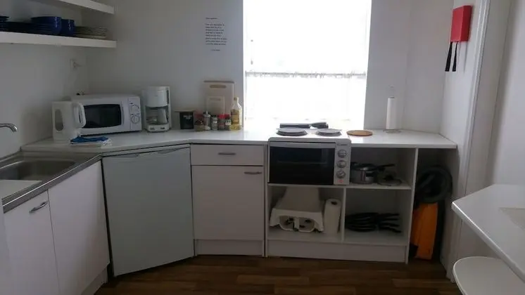 Tek Büyük Yataklı Oda, Ortak Banyo