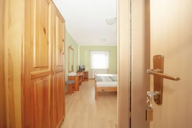 Tek Büyük Yataklı Oda (Double Room with Private Bathroom)