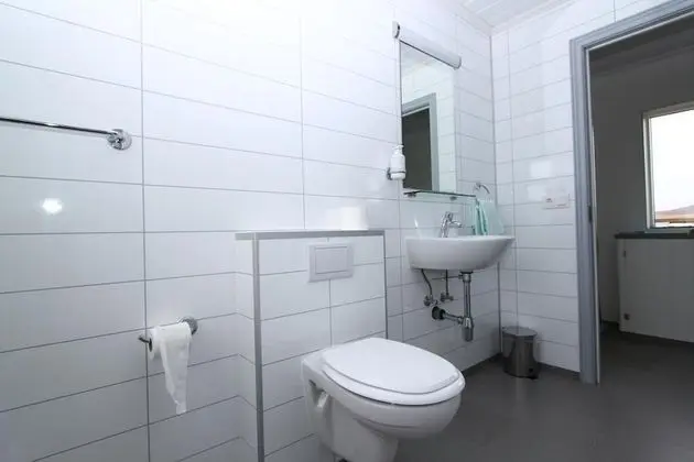 İki Ayrı Yataklı Oda, Ortak Banyo (Small)