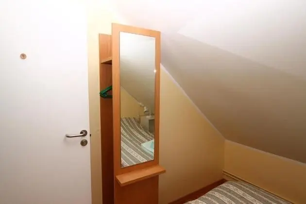 Tek Kişilik Oda, Ortak Banyo