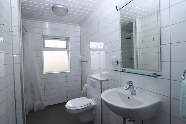 Tek Kişilik Oda, Ortak Banyo