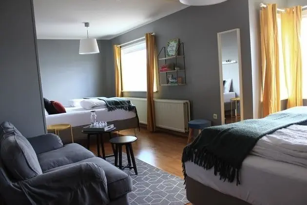 Dört Kişilik Oda, Ortak Banyo