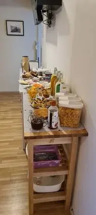 Tek Büyük veya İki Ayrı Yataklı Oda, Ortak Banyo