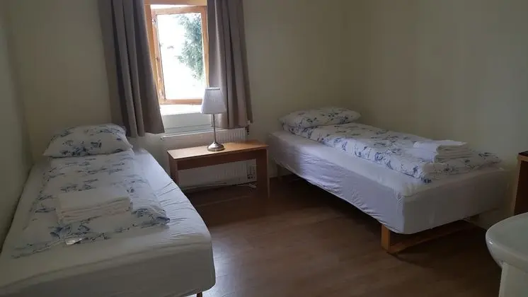 Standard Tek Büyük veya İki Ayrı Yataklı Oda, Ortak Banyo
