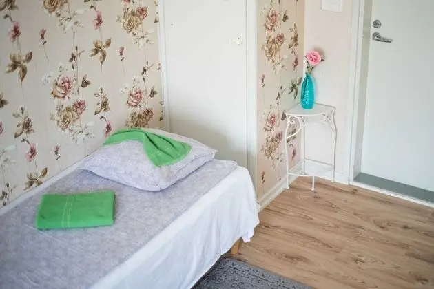 İki Ayrı Yataklı Oda, Ortak Banyo (1)