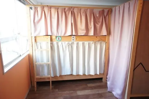 Ortak Ranzalı Oda, Sadece kadınlar için (12 Beds)