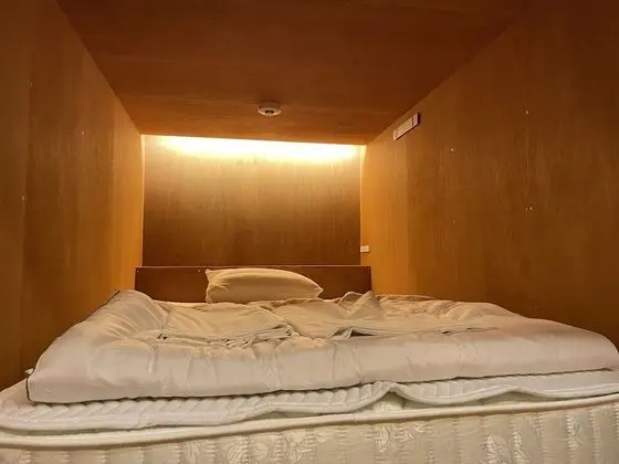 Ortak Ranzalı Oda, Sadece kadınlar için