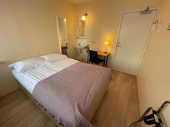 Basic Tek Kişilik Oda, Ortak Banyo