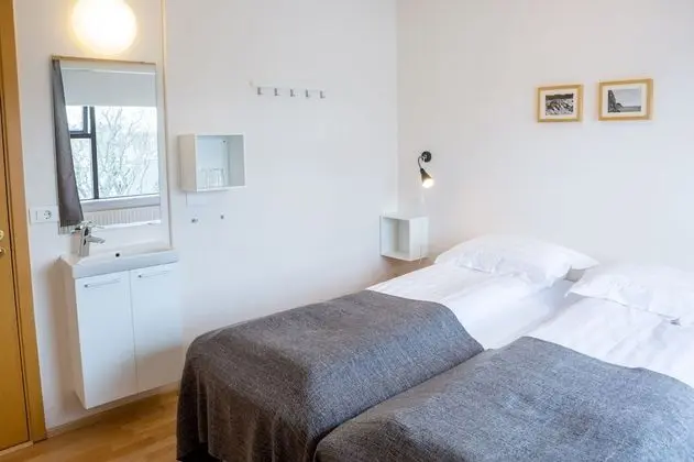 Basic Twin Room with Shared Bathroom