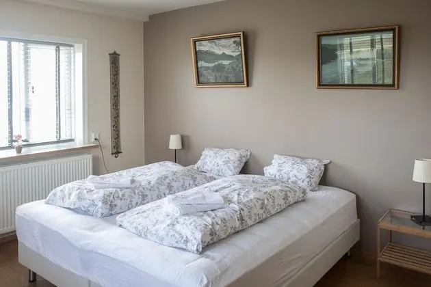 Tek Büyük Yataklı Oda, Ortak Banyo