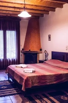Tek Büyük veya İki Ayrı Yataklı Oda, Şömine