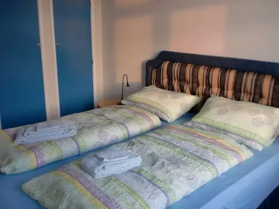 Tek Büyük Yataklı Oda, Ortak Banyo