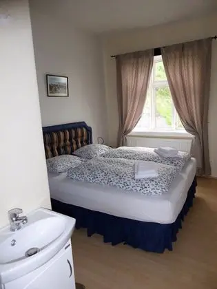 Tek Büyük Yataklı Oda, Ortak Banyo