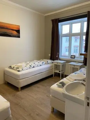 Üç Kişilik Oda, Ortak Banyo