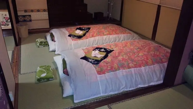 Ortak Ranzalı Oda, Japon Şiltesi (Women Only)
