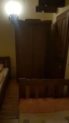 İki Ayrı Yataklı Oda, Ortak Banyo (2)