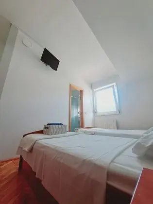 Classic Tek Büyük Yataklı Oda