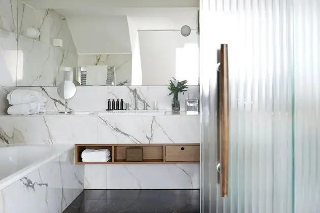 Süit (Maisonette, 8. Stock)