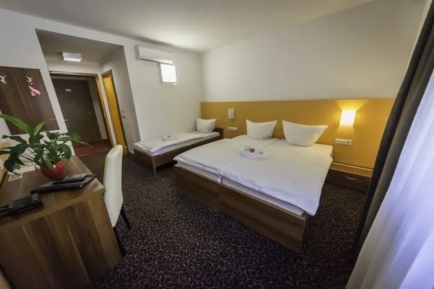 Standard Üç Kişilik Oda
