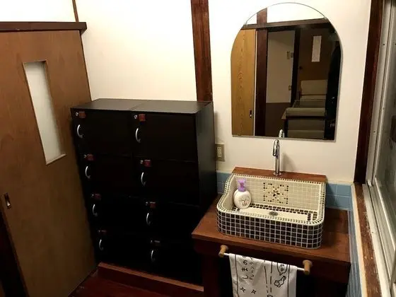 Standard Ortak Ranzalı Oda, Sadece kadınlar için, Sigara İçilmez, Denize Bakan