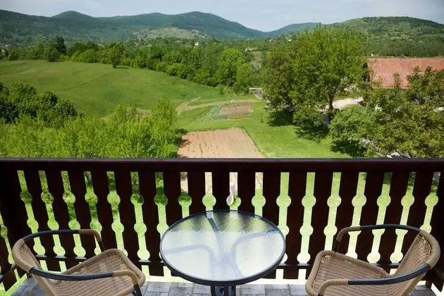 Tek Büyük Yataklı Oda (Double Room With Terrace)
