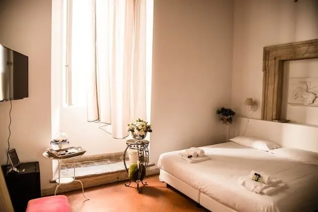 Süit, 1 Büyük (Queen) Boy Yatak ve Çekyat, Ek Bina (Specchi)