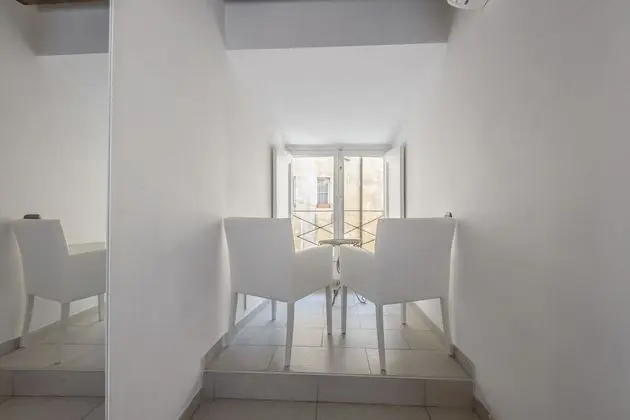 Tek Büyük veya İki Ayrı Yataklı Oda (Biscione)