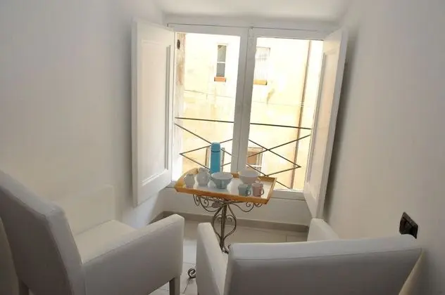 Tek Büyük veya İki Ayrı Yataklı Oda (Biscione)