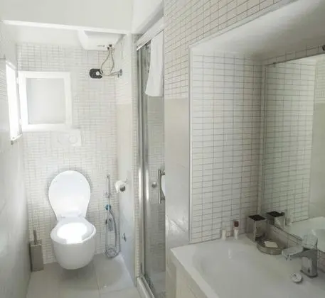 Tek Büyük veya İki Ayrı Yataklı Oda (Biscione)