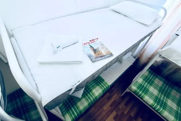 Ortak Ranzalı Oda, Sadece erkekler için (8 beds)