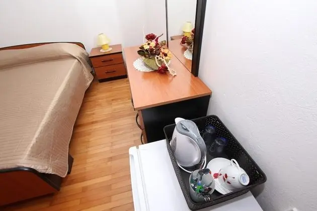 Tek Büyük Yataklı Oda