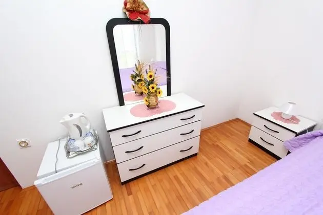 Tek Büyük Yataklı Oda, Ortak Banyo