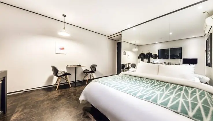 Deluxe Tek Büyük Yataklı Oda