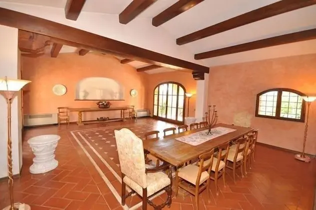 Villa, Birden Çok Yatak Odası (Villa Guia)