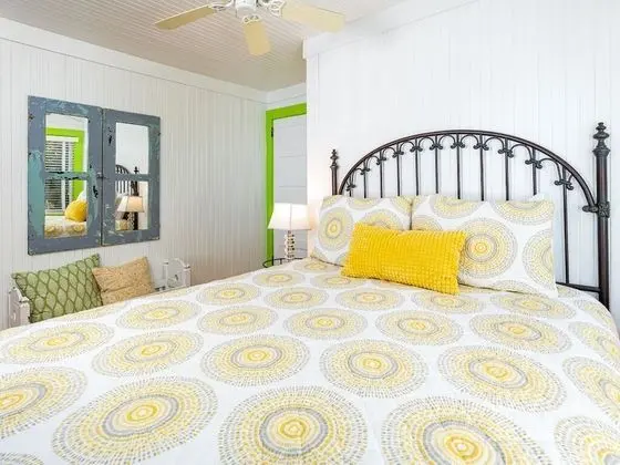 Ev, Birden Çok Yatak, Havuz Kullanımı, Havuz Manzaralı