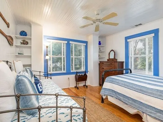 Ev, Birden Çok Yatak, Havuz Kullanımı, Havuz Manzaralı