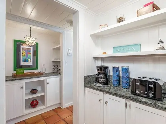 Ev, Birden Çok Yatak, Havuz Kullanımı, Havuz Manzaralı