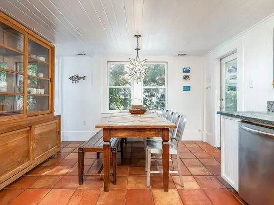 Ev, Birden Çok Yatak, Havuz Kullanımı, Havuz Manzaralı