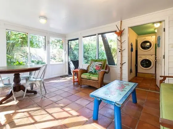 Ev, Birden Çok Yatak, Havuz Kullanımı, Havuz Manzaralı