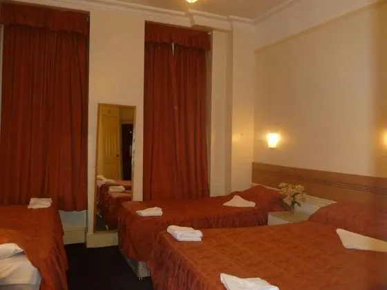 Dört Kişilik Oda