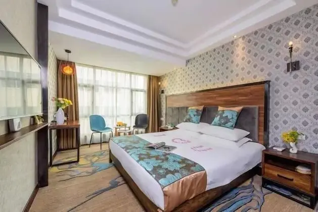 Deluxe Tek Büyük Yataklı Oda