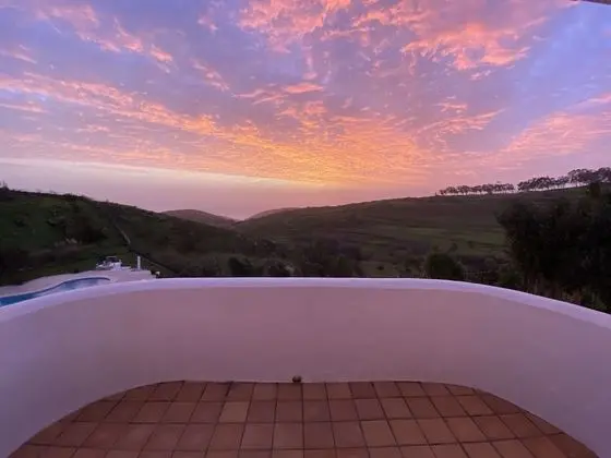 Deluxe Tek Büyük Yataklı Oda, Balkon, Okyanus Manzaralı