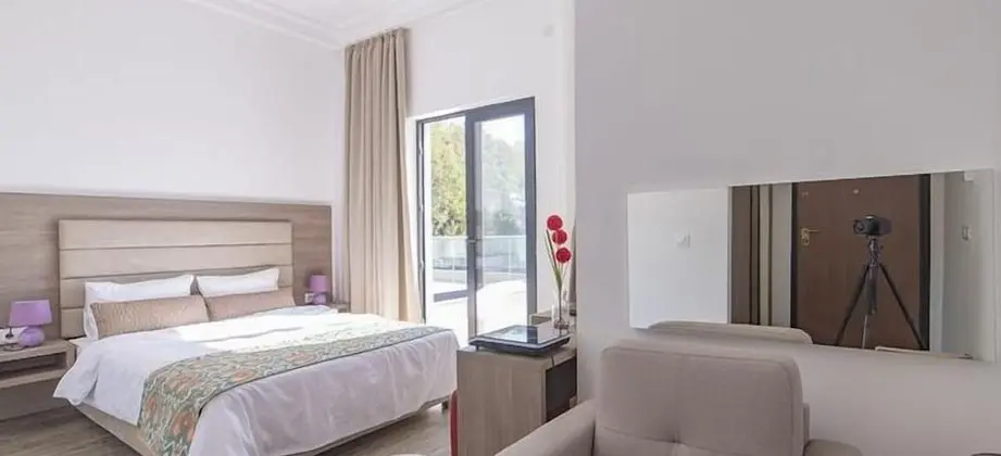 Deluxe Tek Büyük Yataklı Oda